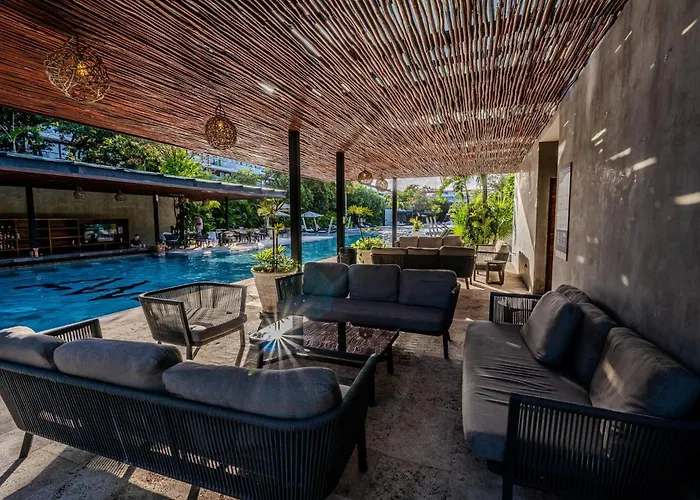 Ground F Htub, Jungle Sanctuary Walkable ! *